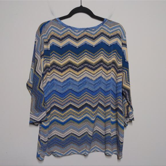 Chico’s Chevron Print Top / Blouse - Size 2 - GUC - Picture 5 of 10
